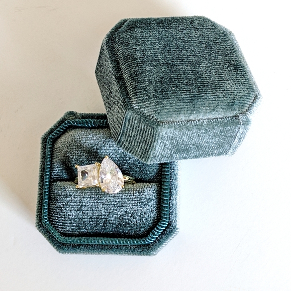 Toi Et Moi Ring Princess & Pear Cut Cubic Zirconia With Velvet Jewelry Box - Picture 12 of 17